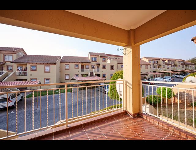 2 BEDROOM APARTMENT SOLD IN SUNNINGHILL